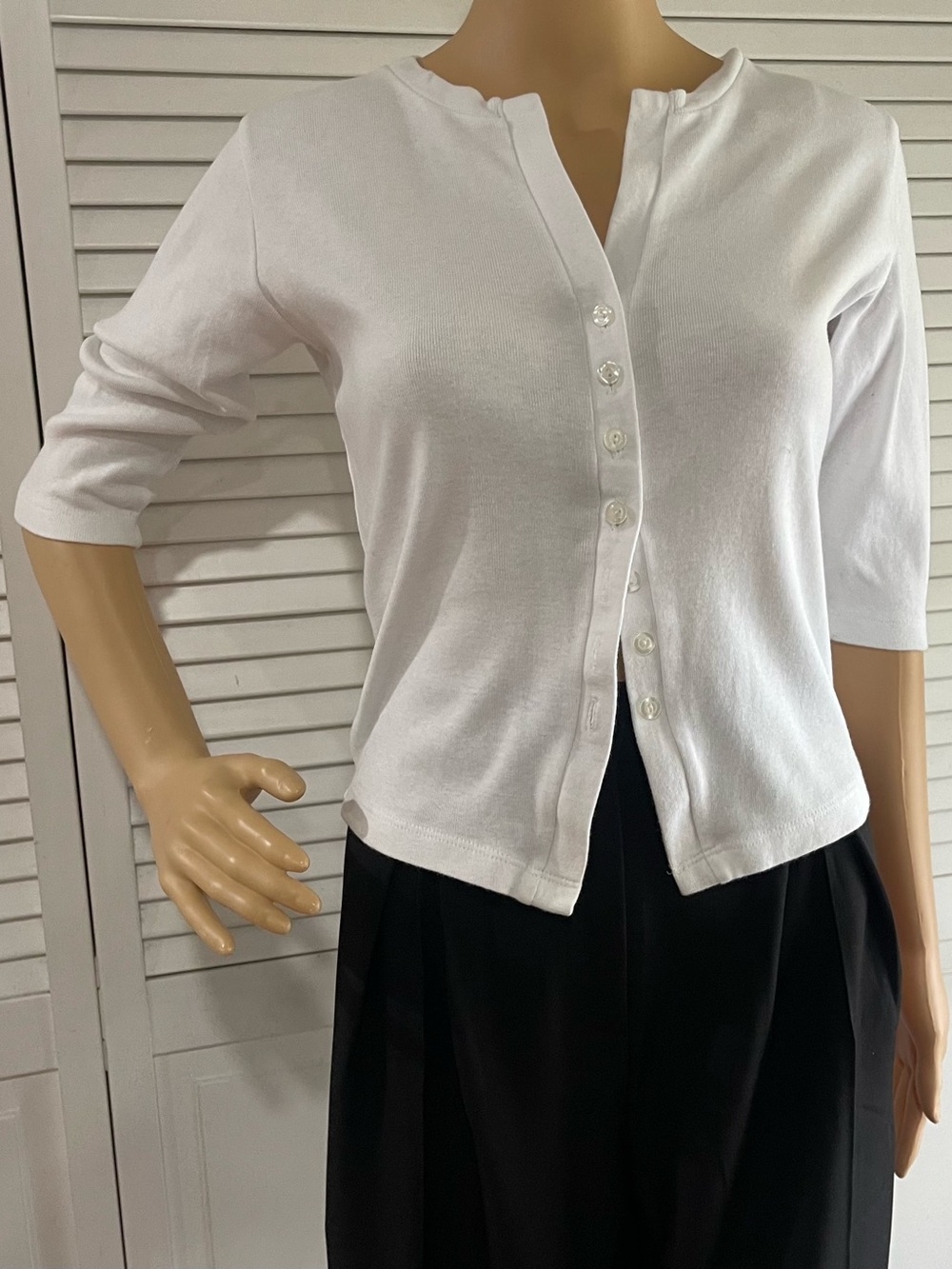 Vintage Moda International Neckline Identification